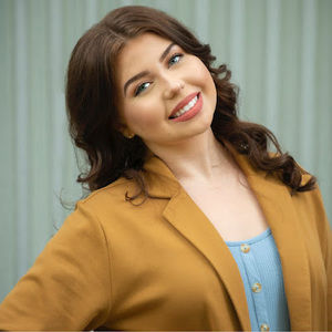 Meet your Posher, Natasha